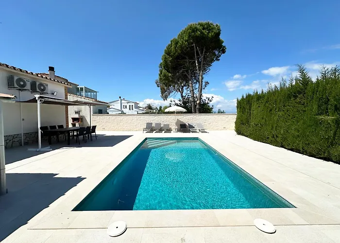 Comfortable House With A Pool Very Close To The Beach, Amfora Cugat Sant Pere Pescador