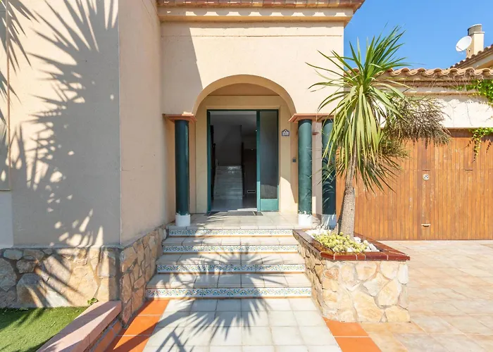 Casa De Lujo En Primera Linea: Piscina, A/A, Wi-Fi, Barbacoa, Jardin, 50M De La Playa. - Es-89-113