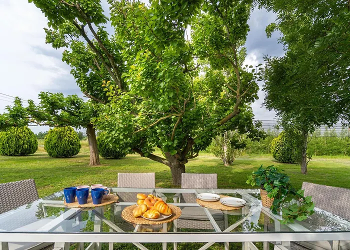 Casa De Vacaciones: A/A, Wifi, Barbacoa, Gran Jardin, Parking, Deporte - Sant Pere Pescador - Es-89-140